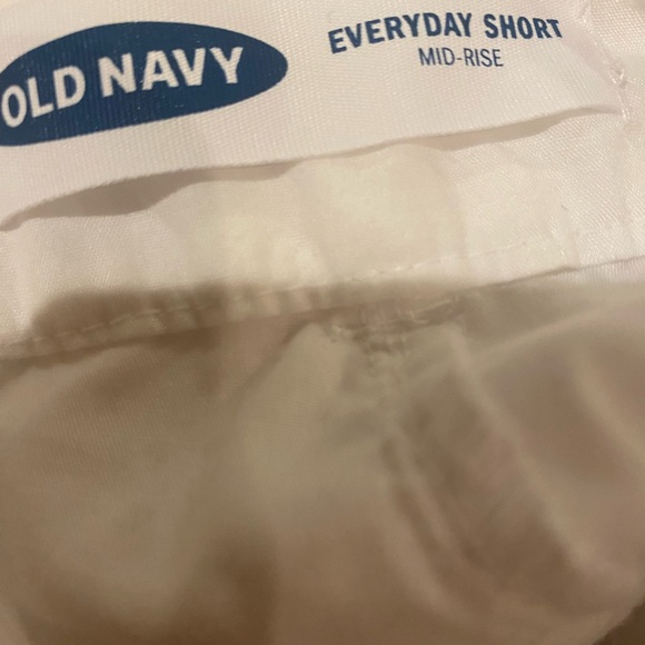 Old Navy Everyday Mid Rise Shorts-Size 14-White Eyelet - Picture 4 of 5